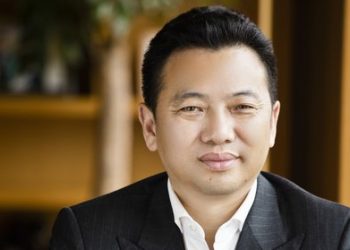 Landing halts trading as stocks plummet, Chairman out of reach