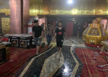 Fire rips through Genting Crown Casino in Poipet