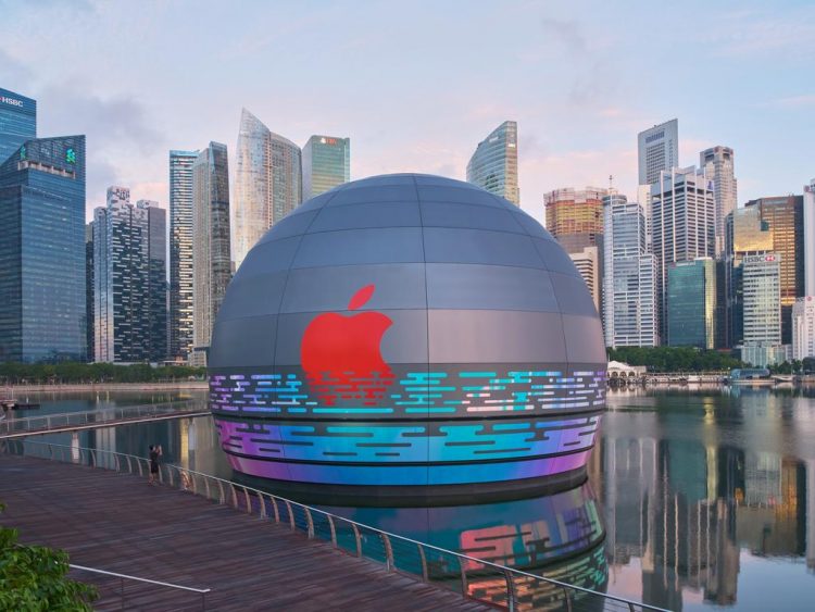 Apple to open world-first floating store at Singapore’s Marina Bay Sands