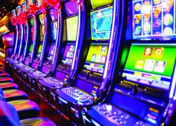 Report says more than $1 billion laundered through Australian poker machine venues annually