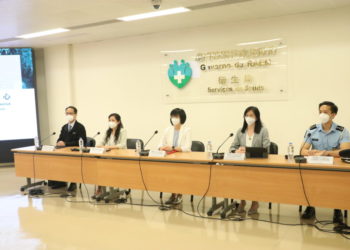 Government flips on 48-hour NAT requirement for casino, construction workers after chaotic scenes across Macau