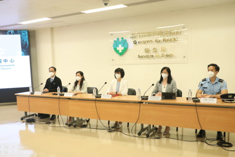 Government flips on 48-hour NAT requirement for casino, construction workers after chaotic scenes across Macau