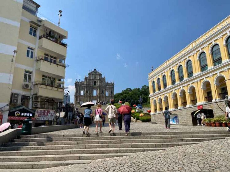 Macau visitation up 43% week-on-week as local businessmen express hope for more stable future