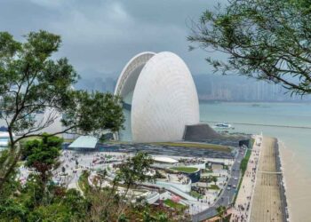 Outbreak fears as five new COVID-19 cases confirmed in Zhuhai after Golden Week