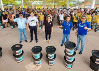 Clark casino licensees join PAGCOR in distributing relief packs to areas hit by Super Typhoon Karding