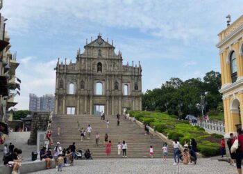 Beijing confirms mainland tour groups to Macau will remain suspended