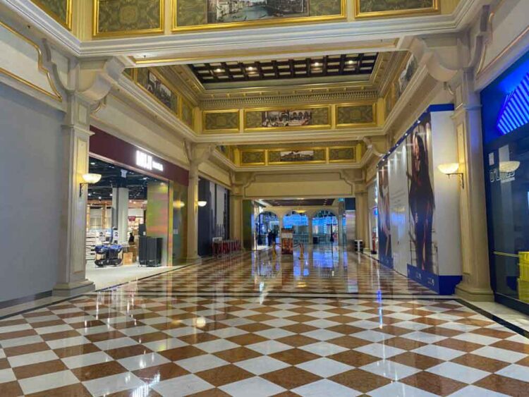 Macau outbreak: over 50% of concessionaire employees said to be infected, operations severely affected