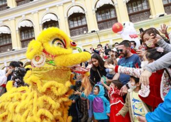 Golden recovery continues as 90,000 people visit Macau in a single day