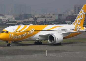 Low-cost Singapore airline Scoot to triple China flights by April