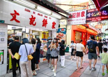 Non-gaming spend of Macau visitors fell 26% to US$2.25 billion in 2022