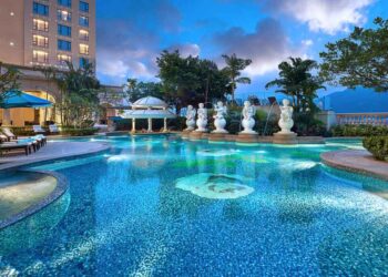 Explore Sofitel Macau at Ponte 16