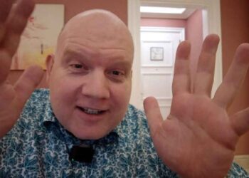 On the Run by Andrew W Scott, the IAG CEO Vlog