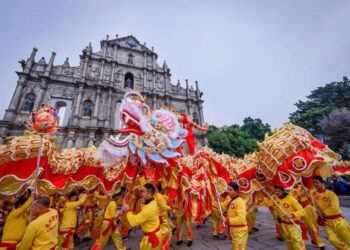 Macau visitor arrivals jump to 163,427 on second day of CNY holiday