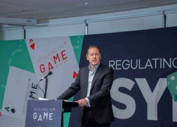 Tabcorp boss leans on state regulators to deal with Ladbrokes retail wagering challenge