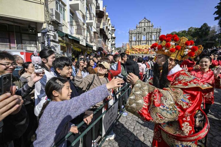 Macau visitor arrivals total 1,309,595 during eight-day CNY Golden Week, down 3% year-on-year