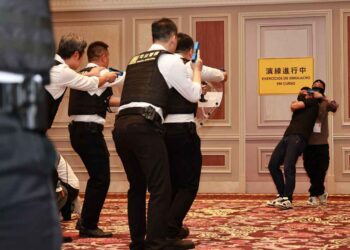 SJM and Macau police hold large-scale drill simulating casino robbery