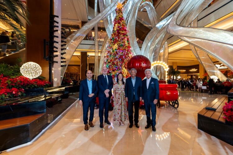 Bloomberry hosts Christmas Tree lighting ceremonies at Solaire Resort Entertainment City and Solaire Resort North